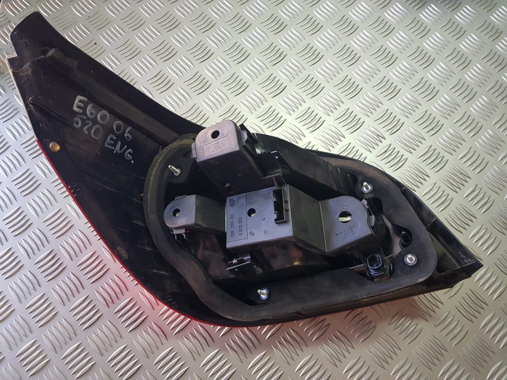 Aizmugurējais labais lukturis priekš BMW 520D E60 2006 ENG.