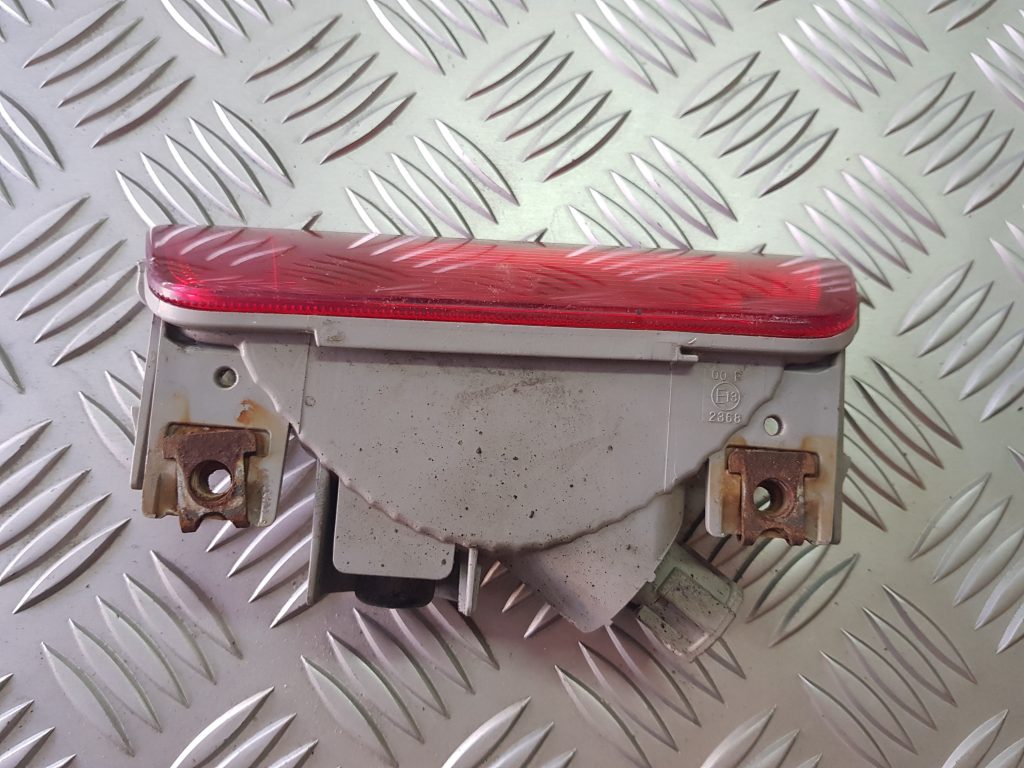 Miglas lukturis aizmugurē kreisā pusē priekš NISSAN X-TRAIL 2008 1 Miglas lukturis aizmugurē kreisā pusē priekš NISSAN X-TRAIL 2008