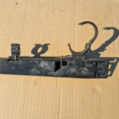 Dzesēšanas šķidruma tvertnes kronšteins priekš BMW 525D E61 2007 TOURING BLACK