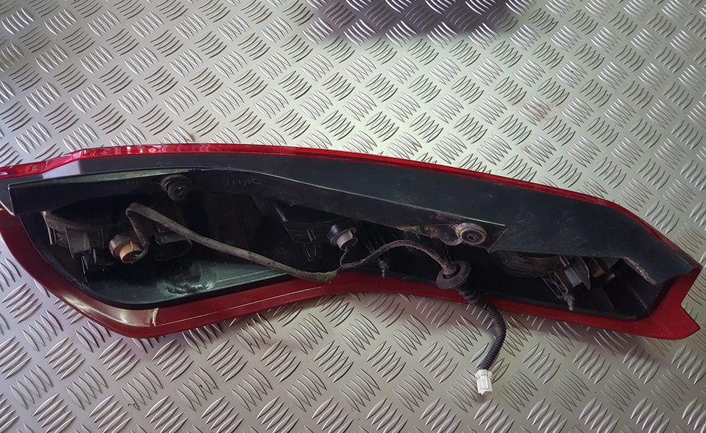 Aizmugurējais kreisais lukturis priekš NISSAN X-TRAIL 2007 2 Aizmugurējais kreisais lukturis priekš NISSAN X-TRAIL 2007