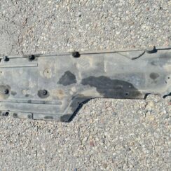 Virsbūves apakšējais aizsargs priekš BMW 525D E61 2007 TOURING BLACK