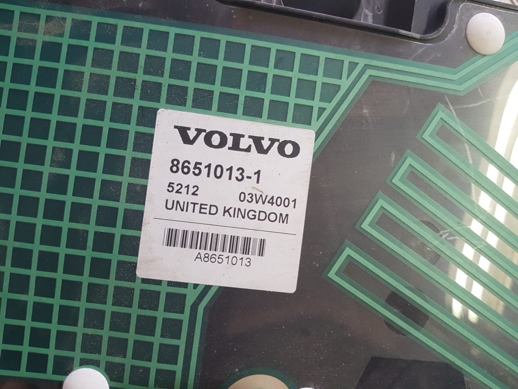 Antenas pastiprinātāja bloks priekš VOLVO XC90 2004 3 Antenas pastiprinātāja bloks priekš VOLVO XC90 2004