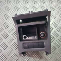 Pelnu trauks priekš VW GOLF 5 2006