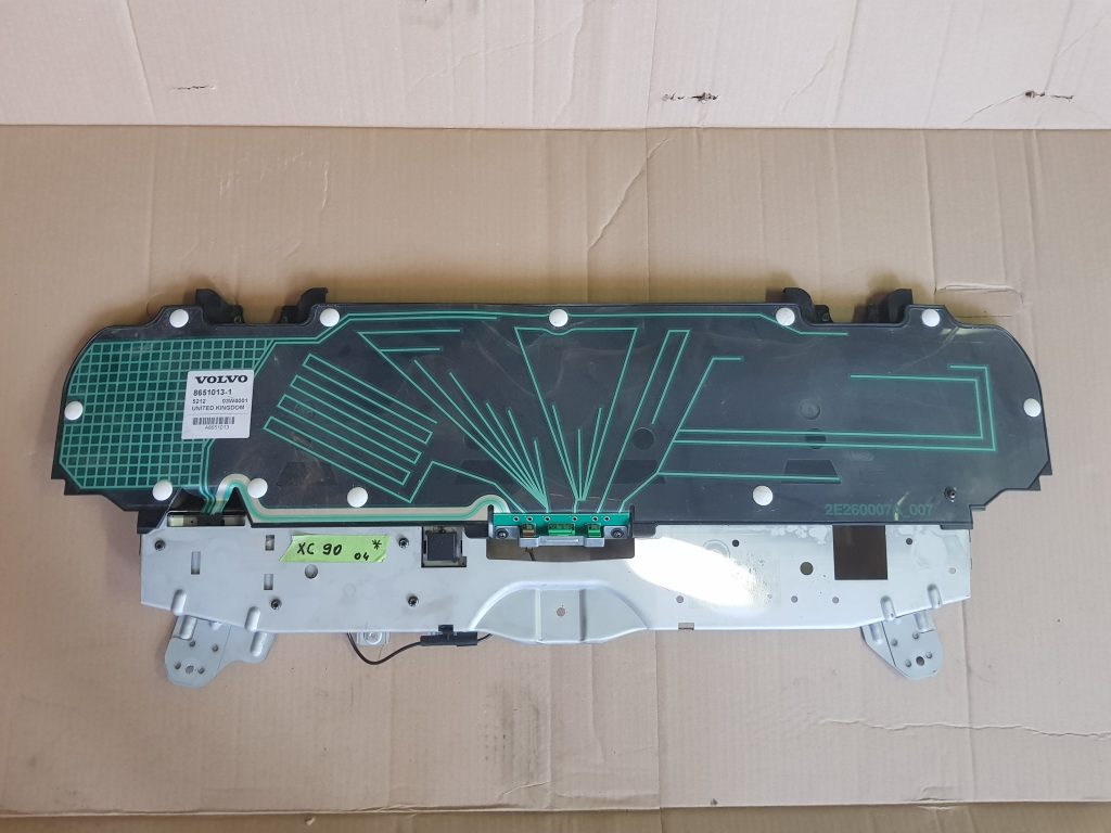 Antenas pastiprinātāja bloks priekš VOLVO XC90 2004 1 Antenas pastiprinātāja bloks priekš VOLVO XC90 2004