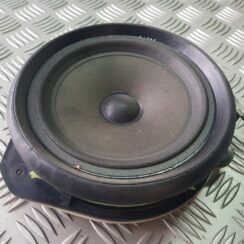 Durvju skaļrunis, apakšā priekš AUDI A4 2004