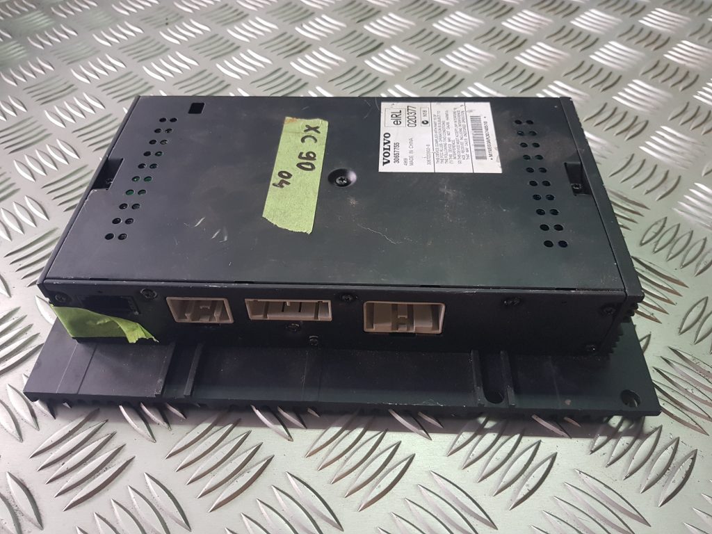 Audio pastiprinātāja bloks priekš VOLVO XC90 2004 2 Audio pastiprinātāja bloks priekš VOLVO XC90 2004