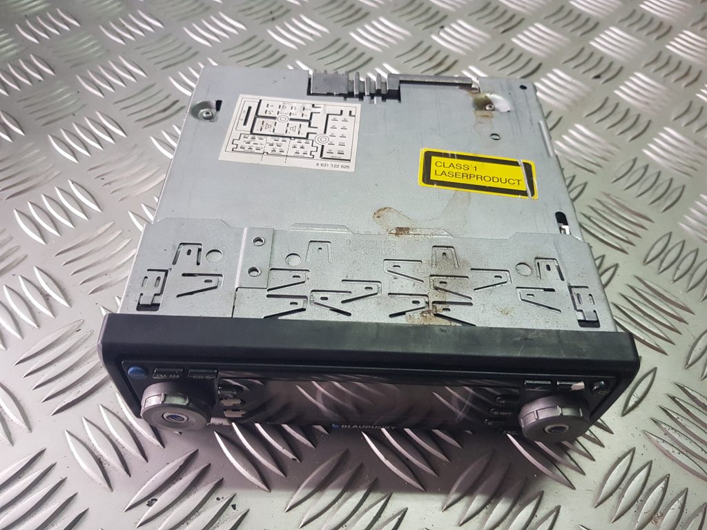 Automašīnas radio priekš AUDI A4 2005 1 Automašīnas radio priekš AUDI A4 2005