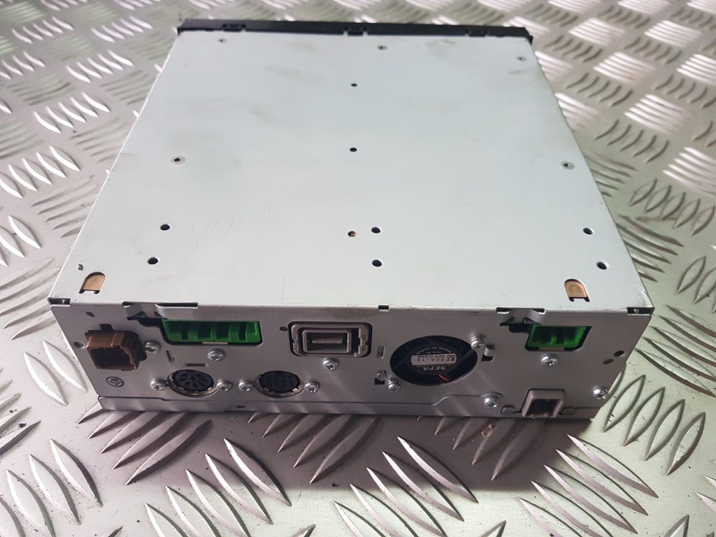 CD/DVD/Navigācijas bloks priekš VOLVO XC70 2004