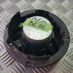 Durvju skaļrunis, apakšā priekš VW PASSAT B6 2008 ANGL.