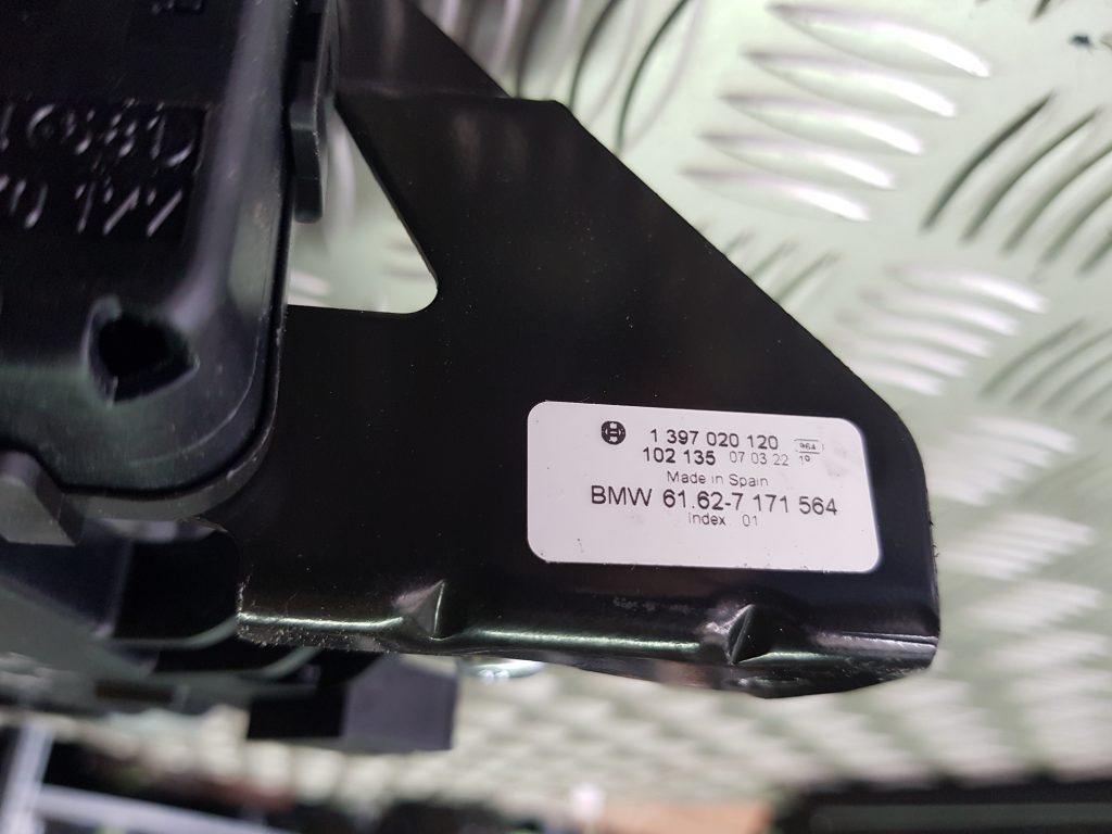 Aizmugurējā stikla tīrītāja motors priekš BMW 525D E61 2007 TOURING BLACK