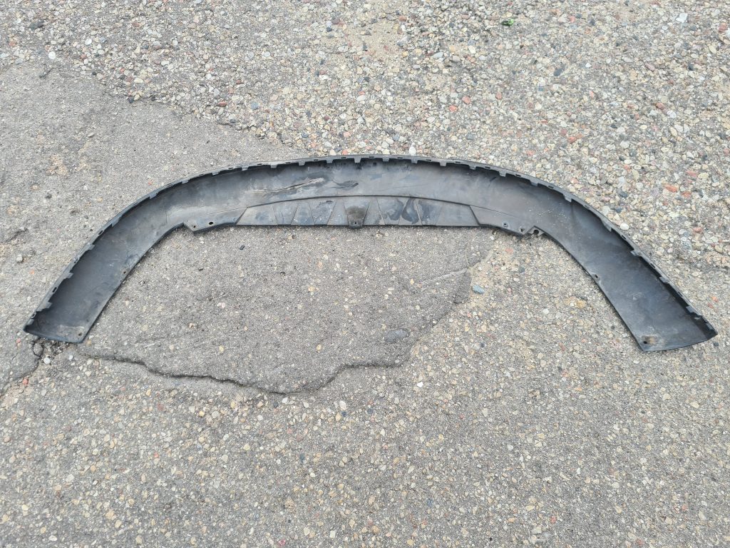 Bufera spoileris priekš VW PASSAT B6 2008 ANGL. 1 Bufera spoileris priekš VW PASSAT B6 2008 ANGL.