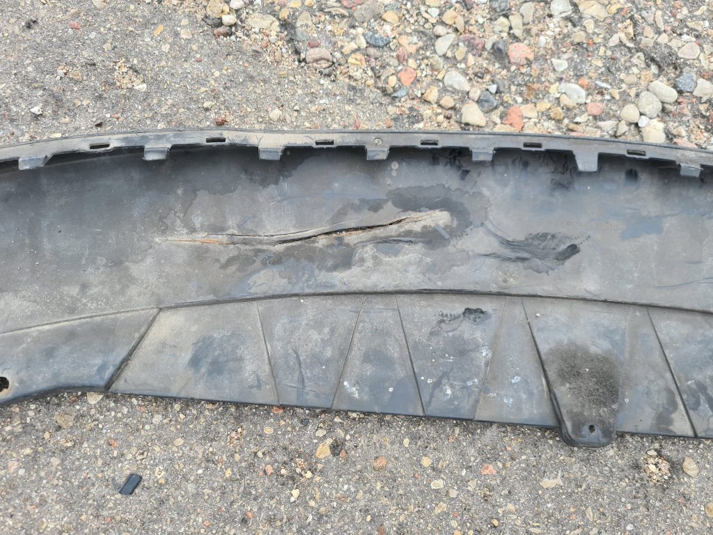 Bufera spoileris priekš VW PASSAT B6 2008 ANGL. 2 Bufera spoileris priekš VW PASSAT B6 2008 ANGL.