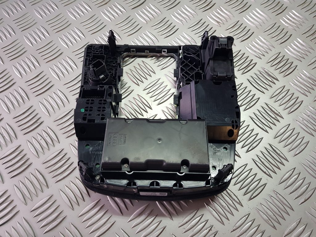 Multimēdijas vadības bloks priekš AUDI A7 2011 SPORTBACK 2 Multimēdijas vadības bloks priekš AUDI A7 2011 SPORTBACK