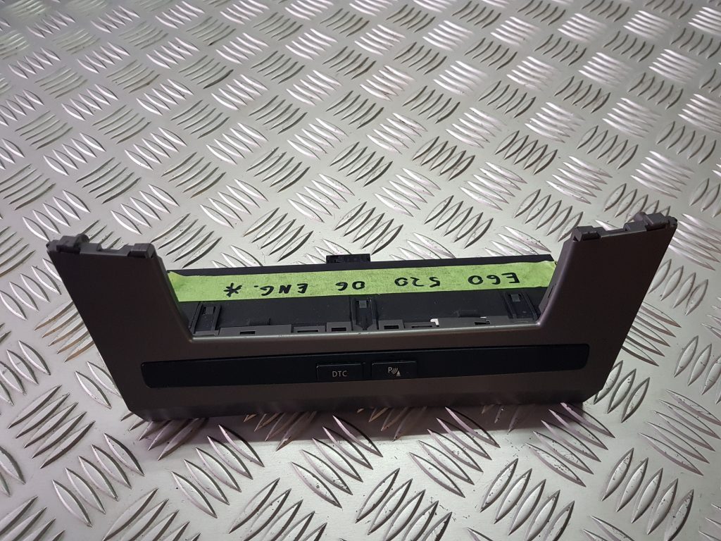 Parkošanās devēju vadības bloks priekš BMW 520D E60 2006 ENG.