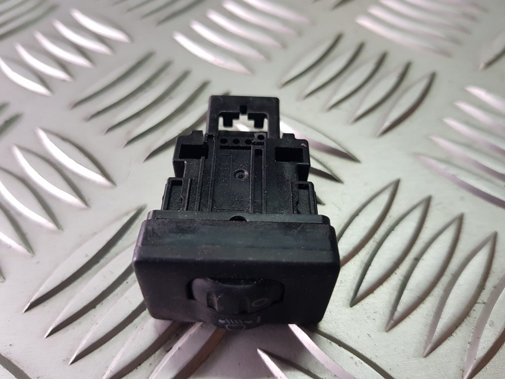 Lukturu augstuma regulēšanas poga priekš TOYOTA COROLLA VERSO 2009 1 Lukturu augstuma regulēšanas poga priekš TOYOTA COROLLA VERSO 2009