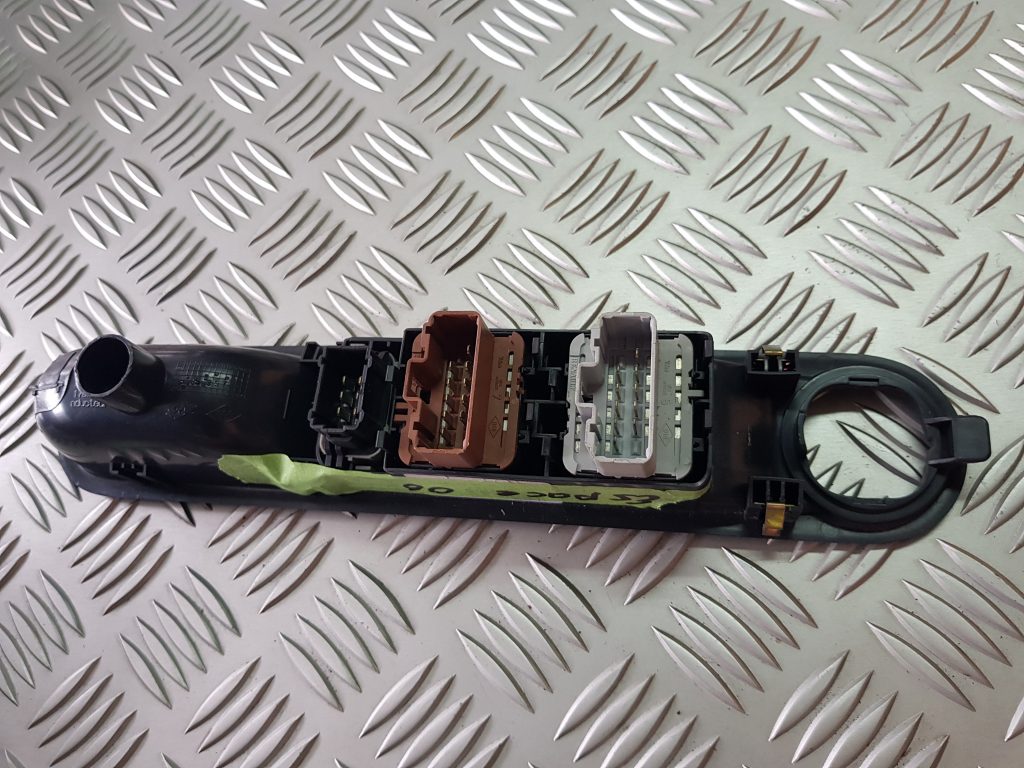 Šofera durvju slēdža pogas priekš RENAULT ESPACE IV 2006 2 Šofera durvju slēdža pogas priekš RENAULT ESPACE IV 2006