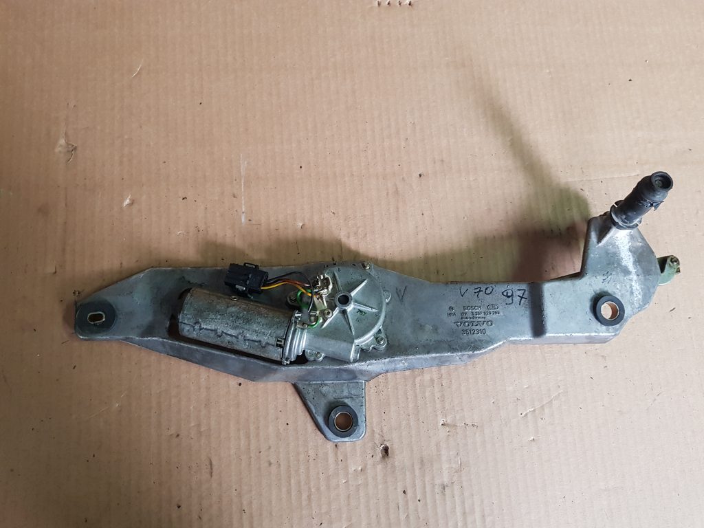 Aizmugurējā stikla tīrītāja motors priekš VOLVO V70 1997 1 Aizmugurējā stikla tīrītāja motors priekš VOLVO V70 1997