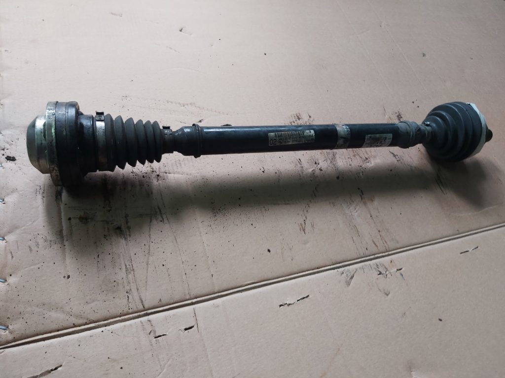 Pusass priekšēja labā priekš VW PASSAT B6 2008 ANGL.