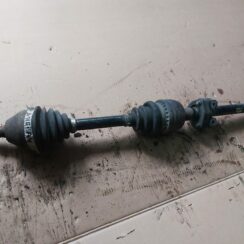 Pusass aizmugurē priekš AUDI A4 2004