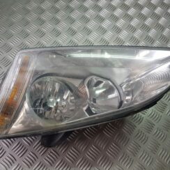 Priekšējais kreisais lukturis priekš FORD FOCUS 2006