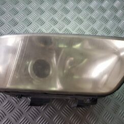 Priekšējais kreisais lukturis priekš AUDI A6 1998