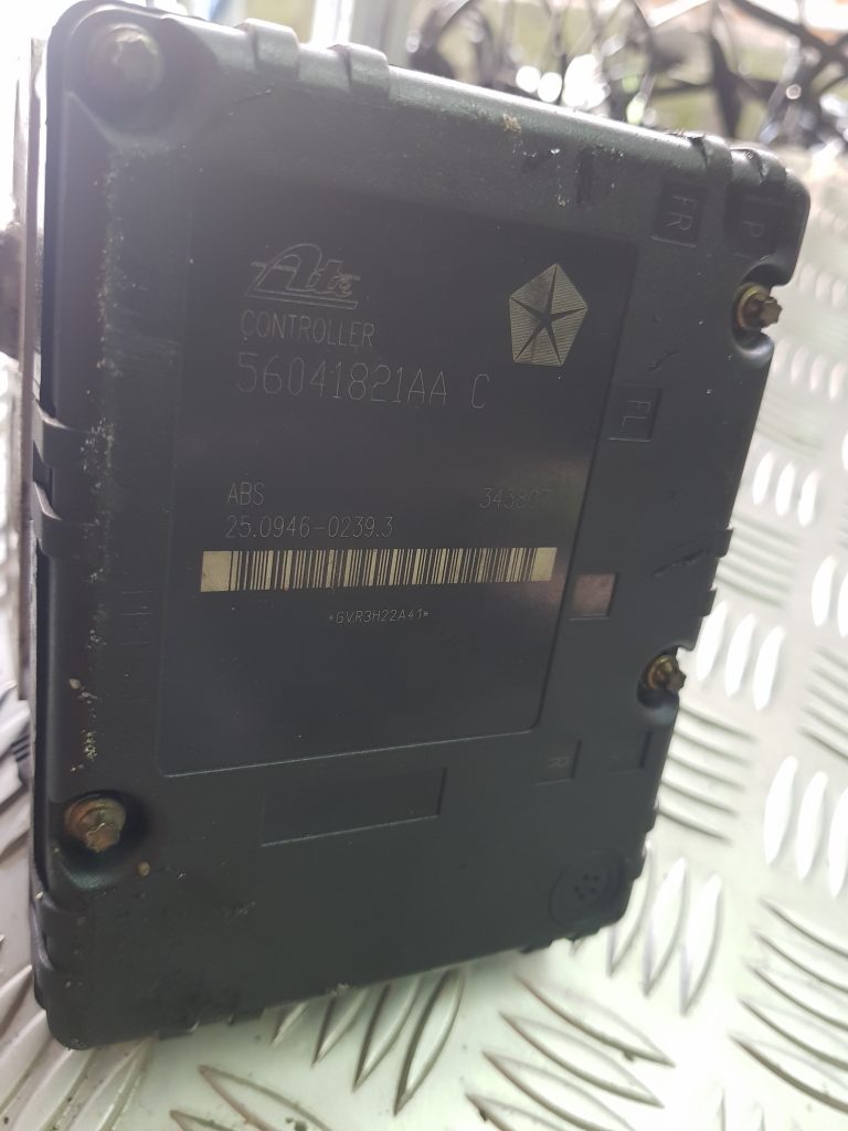 ABS bloks priekš JEEP GRAND CHEROKEE 2004 2 ABS bloks priekš JEEP GRAND CHEROKEE 2004