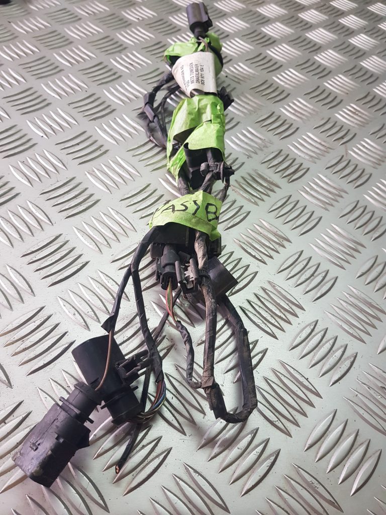 Pārkošanas devēju vads priekš VW PASSAT B6 2008 ANGL.