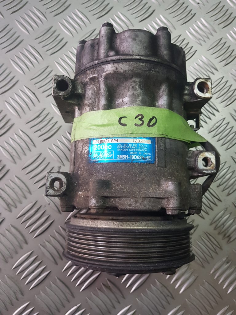 Gaisa kondicioniera kompresors priekš VOLVO C30 2008 BLACK 1 Gaisa kondicioniera kompresors priekš VOLVO C30 2008 BLACK