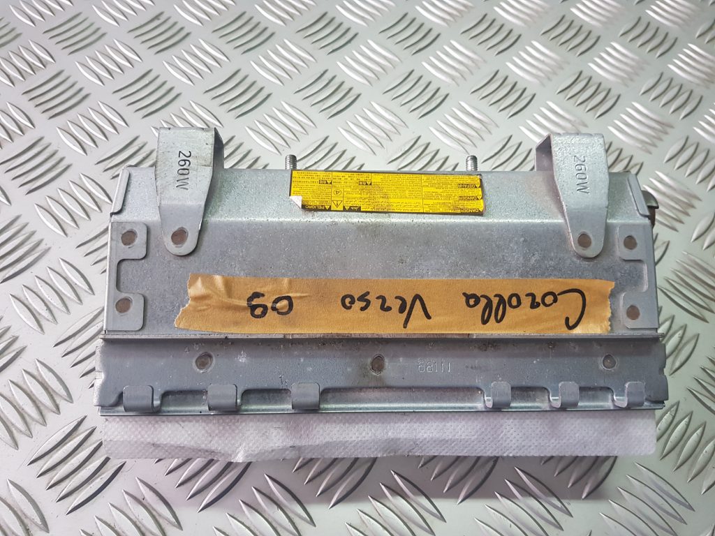 Mērinstrumentu paneļa drošības spilvens priekš TOYOTA COROLLA VERSO 2009 1 Mērinstrumentu paneļa drošības spilvens priekš TOYOTA COROLLA VERSO 2009