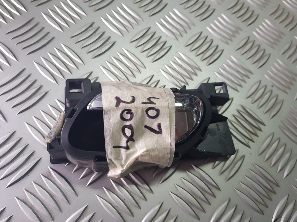 Salona durvju rokturis, aizmugures kreisais priekš PEUGEOT 407 2005 1 Salona durvju rokturis, aizmugures kreisais priekš PEUGEOT 407 2005