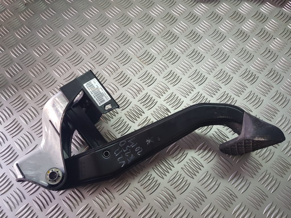 Bremžu pedālis priekš MERCEDES BENZ E250 W212 2014