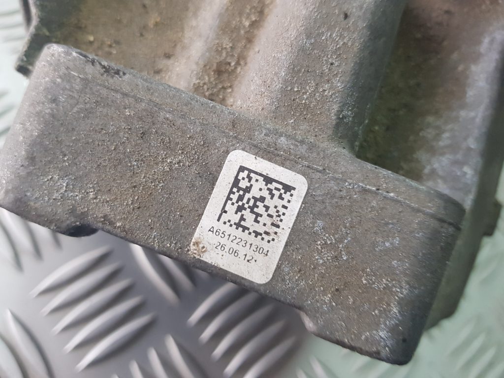 Dzinēja kronšteins priekš MERCEDES BENZ E250 W212 2014