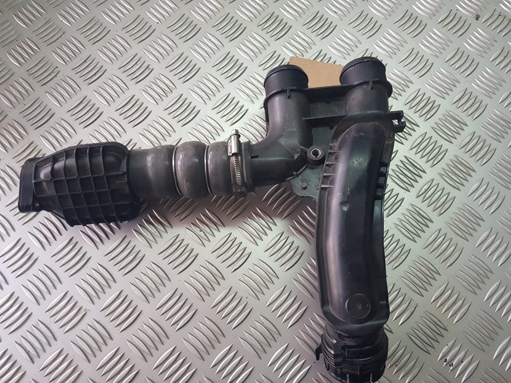 Interkulera caurule priekš CITROEN C4 2018 2 Interkulera caurule priekš CITROEN C4 2018