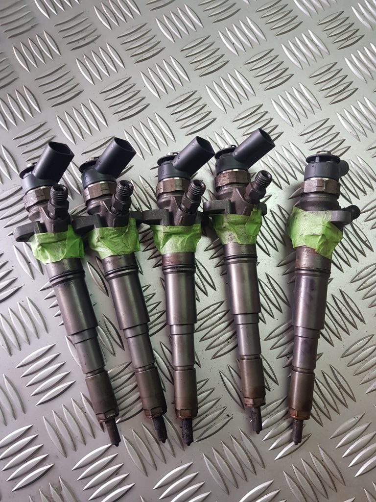 Degvielas smidzinātājs priekš BMW 525D E61 2007 TOURING BLACK 1 Degvielas smidzinātājs priekš BMW 525D E61 2007 TOURING BLACK