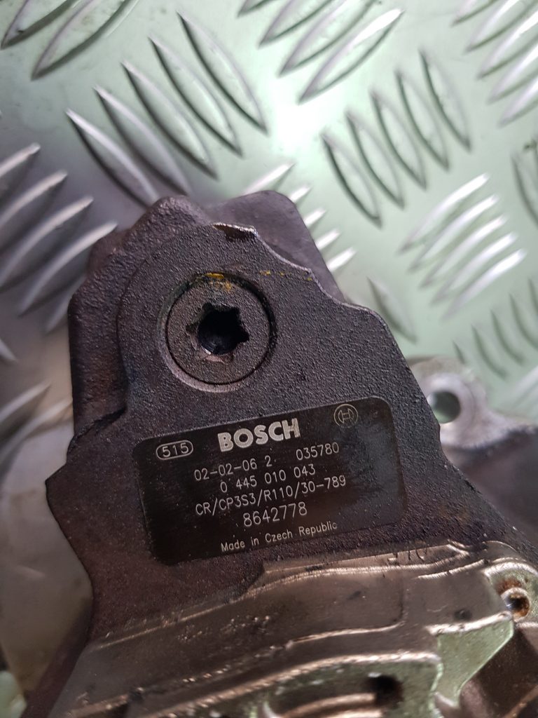 Augstspiediena degvielas sūknis priekš VOLVO V70 2003 GREY 2 Augstspiediena degvielas sūknis priekš VOLVO V70 2003 GREY