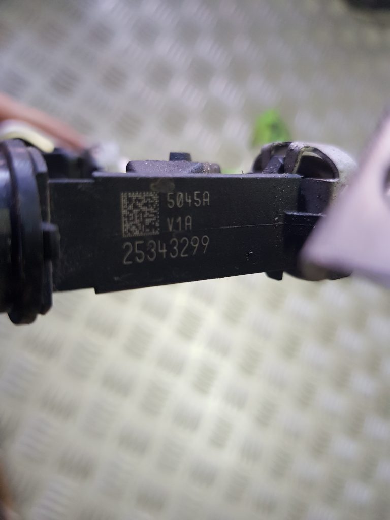 Degvielas sadales caurule priekš OPEL ASTRA H 2005 GREEN 2 Degvielas sadales caurule priekš OPEL ASTRA H 2005 GREEN