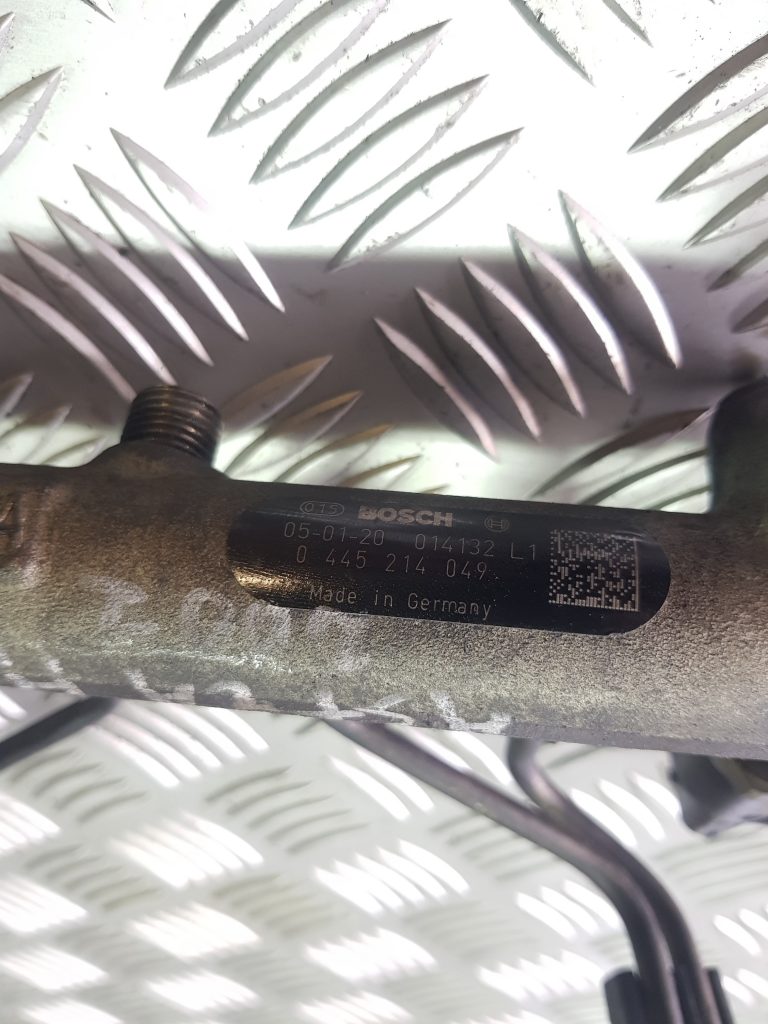 Degvielas sadales caurule priekš OPEL ASTRA H STATION WAGON 2007 2 Degvielas sadales caurule priekš OPEL ASTRA H STATION WAGON 2007