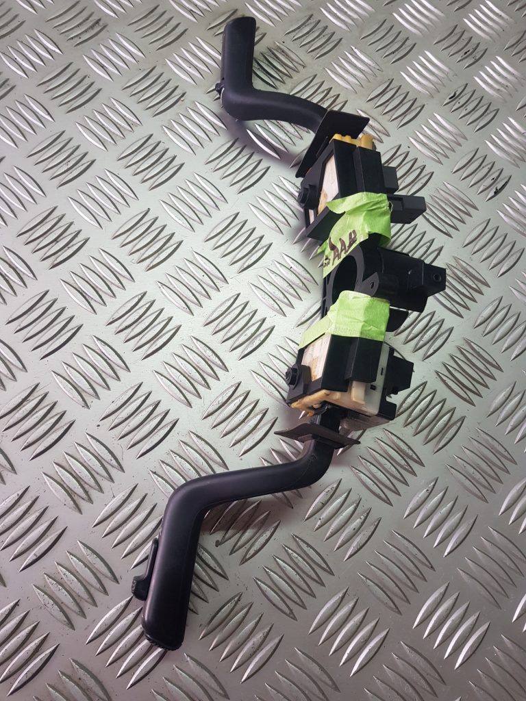 Stūres statnes slēdzis priekš SAAB 9-5 1999 1 Stūres statnes slēdzis priekš SAAB 9-5 1999