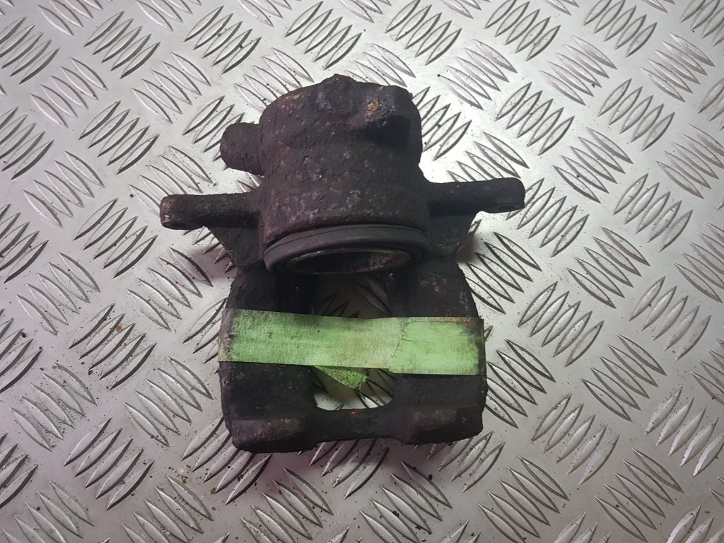 Priekšējais labais suports priekš PEUGEOT 407 2004 2 Priekšējais labais suports priekš PEUGEOT 407 2004