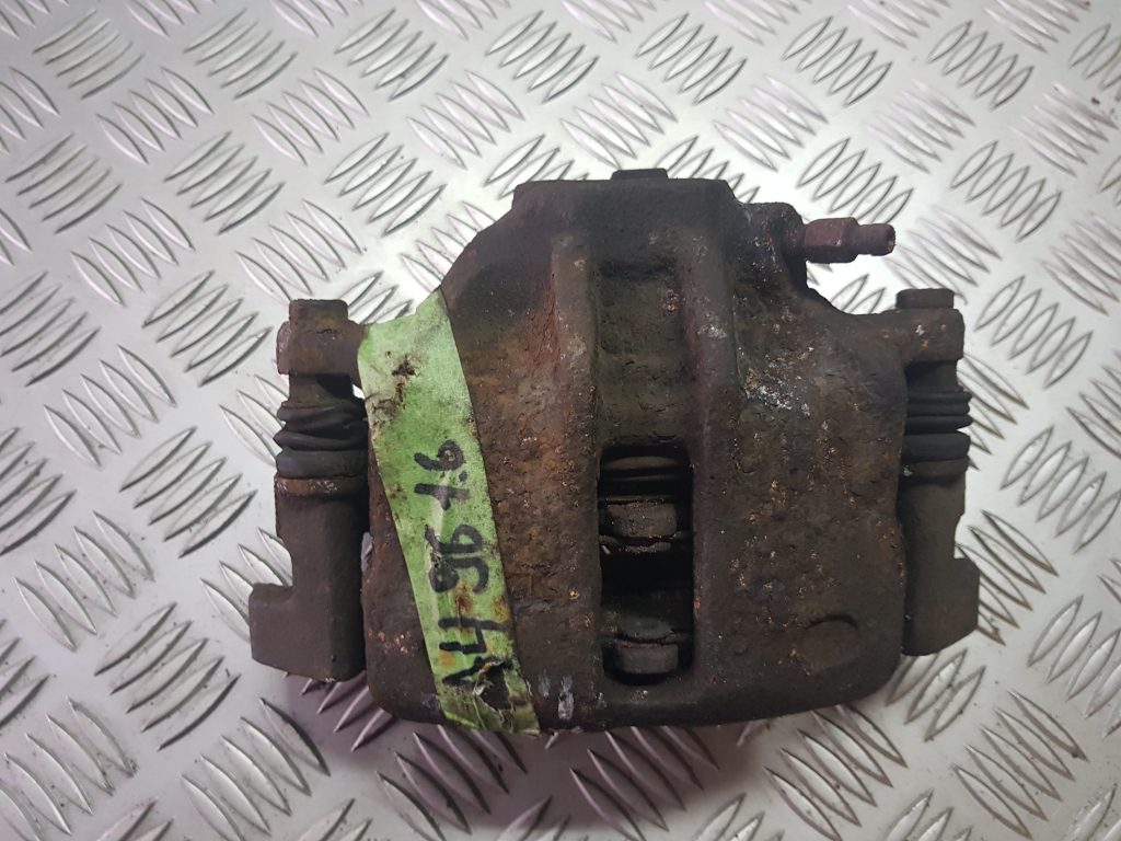 Priekšējais labais suports priekš AUDI A4 1996 1 Priekšējais labais suports priekš AUDI A4 1996