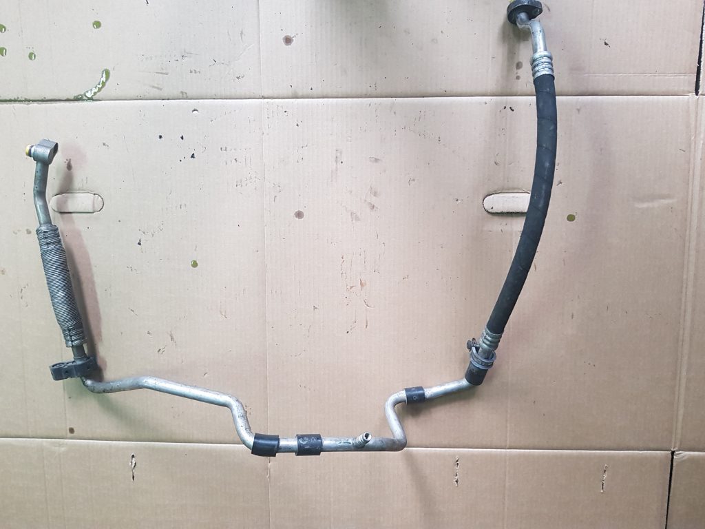 Gaisa kondicioniera galvenā caurule priekš VW PASSAT B6 2006 ANGL. UNIVERSAL