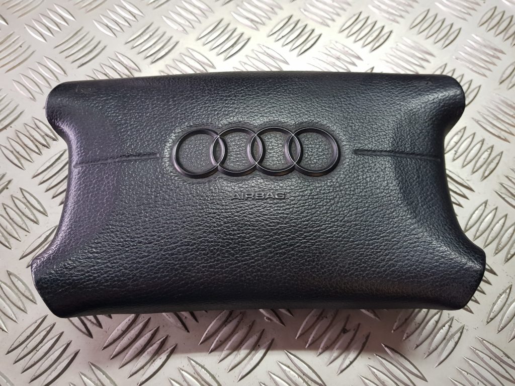 Stūres drošības spilvens priekš AUDI A4 1996 1 Stūres drošības spilvens priekš AUDI A4 1996
