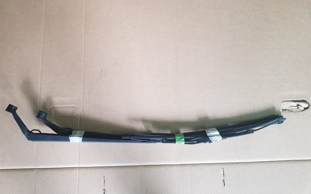 Vējstikla slotu turētāju komplekts priekš TOYOTA AVENSIS 2008