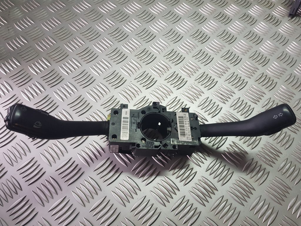 Stūres statnes slēdzis priekš VW PASSAT 2000 BLUE 1 Stūres statnes slēdzis priekš VW PASSAT 2000 BLUE