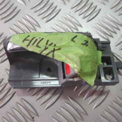 Salona durvju rokturis, aizmugures kreisais priekš TOYOTA HILUX 2009