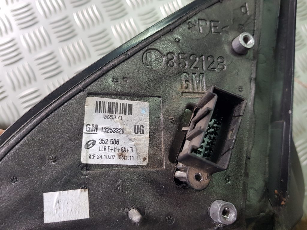 Ārējais spogulis, pa labi priekš OPEL VECTRA C 2008