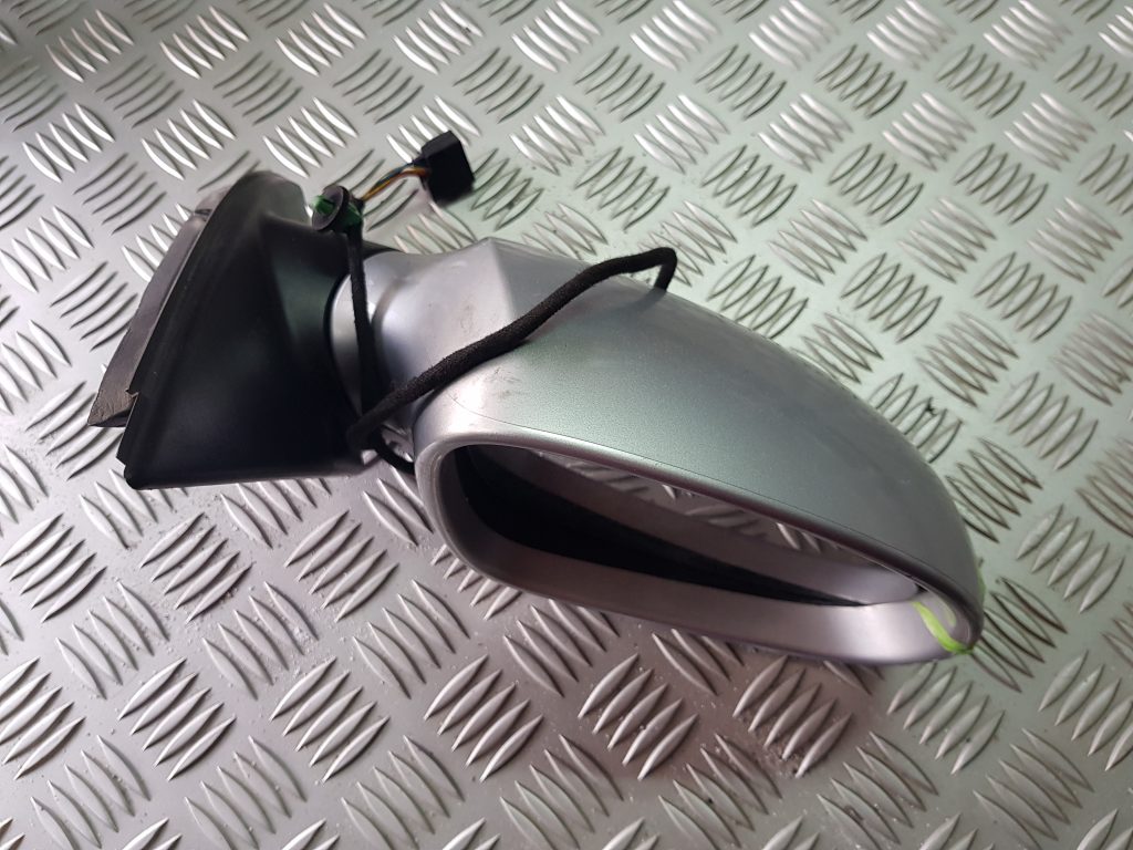 Ārējais spogulis, pa labi priekš VW PASSAT 2007 UNIVERSAL SILVER