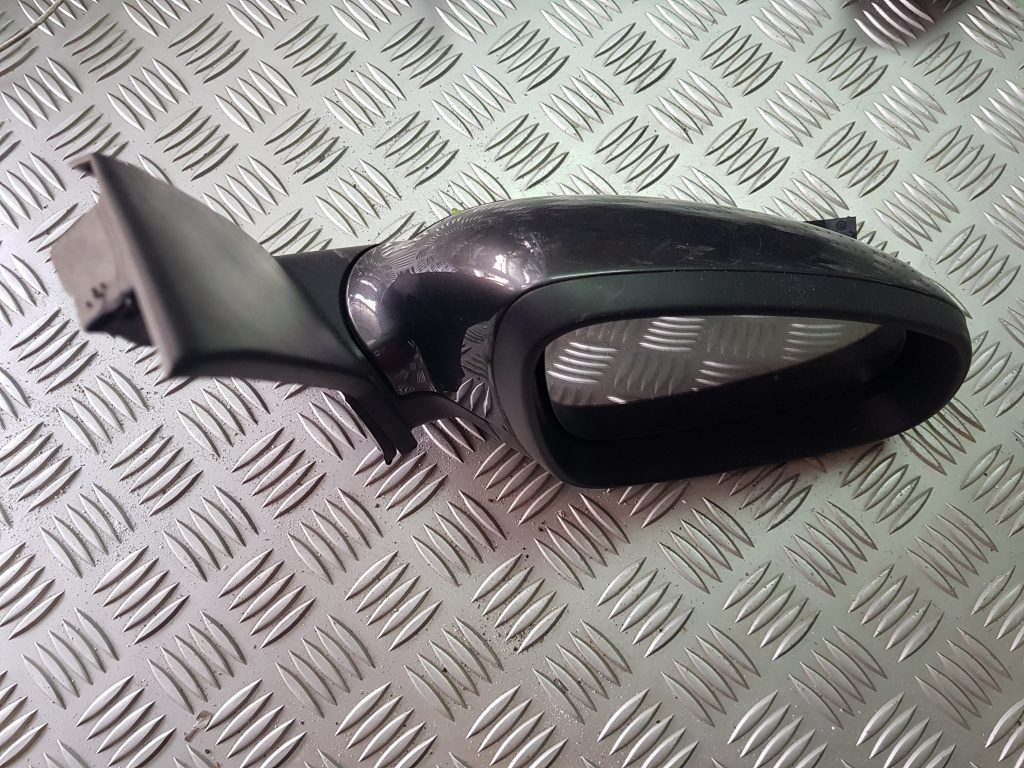 Ārējais spogulis, pa labi priekš OPEL ASTRA J 2011