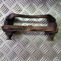 Priekšējā kreisā suporta rāmis priekš TOYOTA VERSO 2012