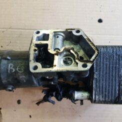 Eļļas filtra korpuss priekš VW PASSAT B6 2006 ANGL. UNIVERSAL